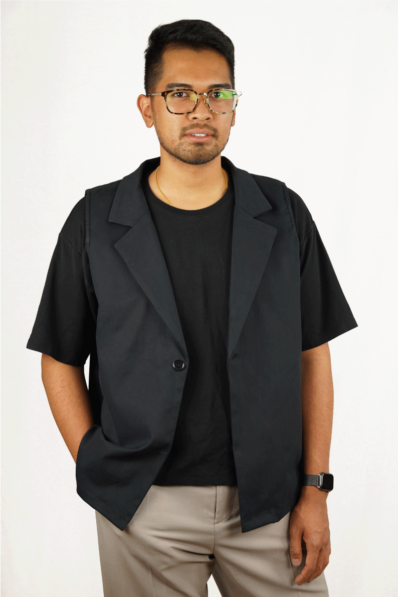 THE SLEEVELESS JACKET